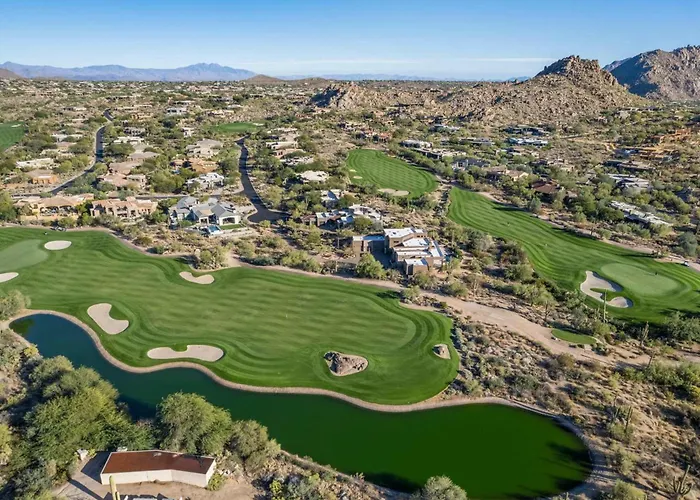 Dom wakacyjny White Feather - Golf Bbq Patio Pool & Access *